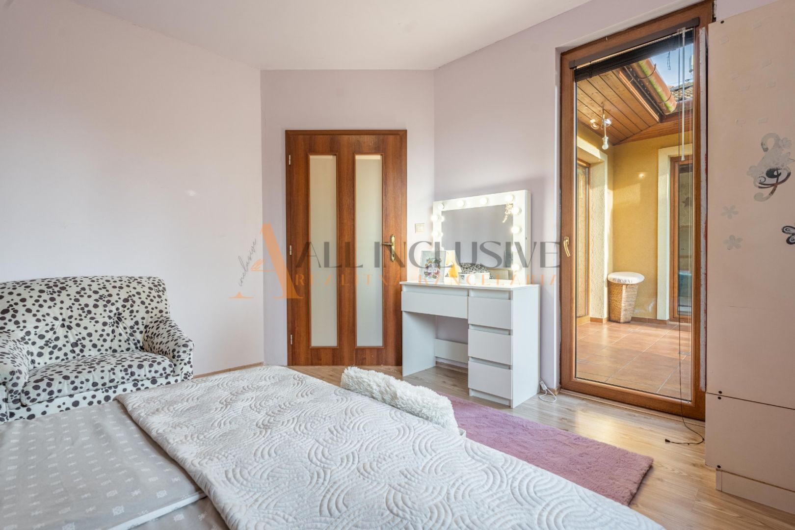 External property image