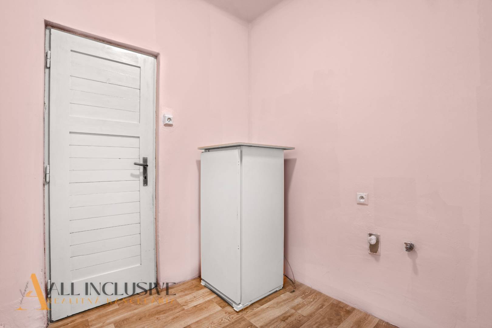 External property image