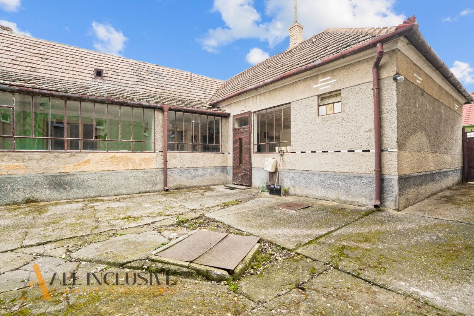 External property image