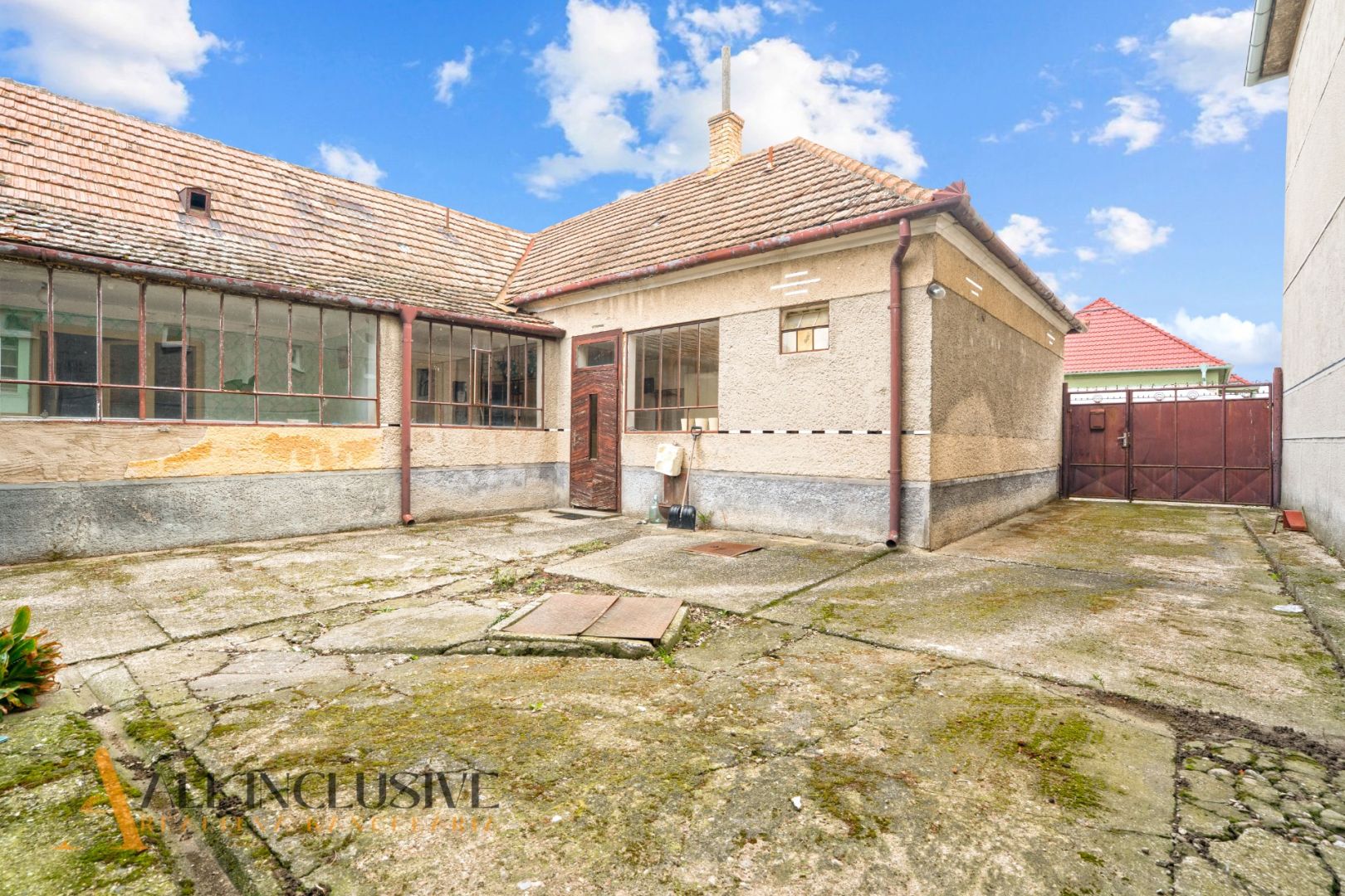 External property image