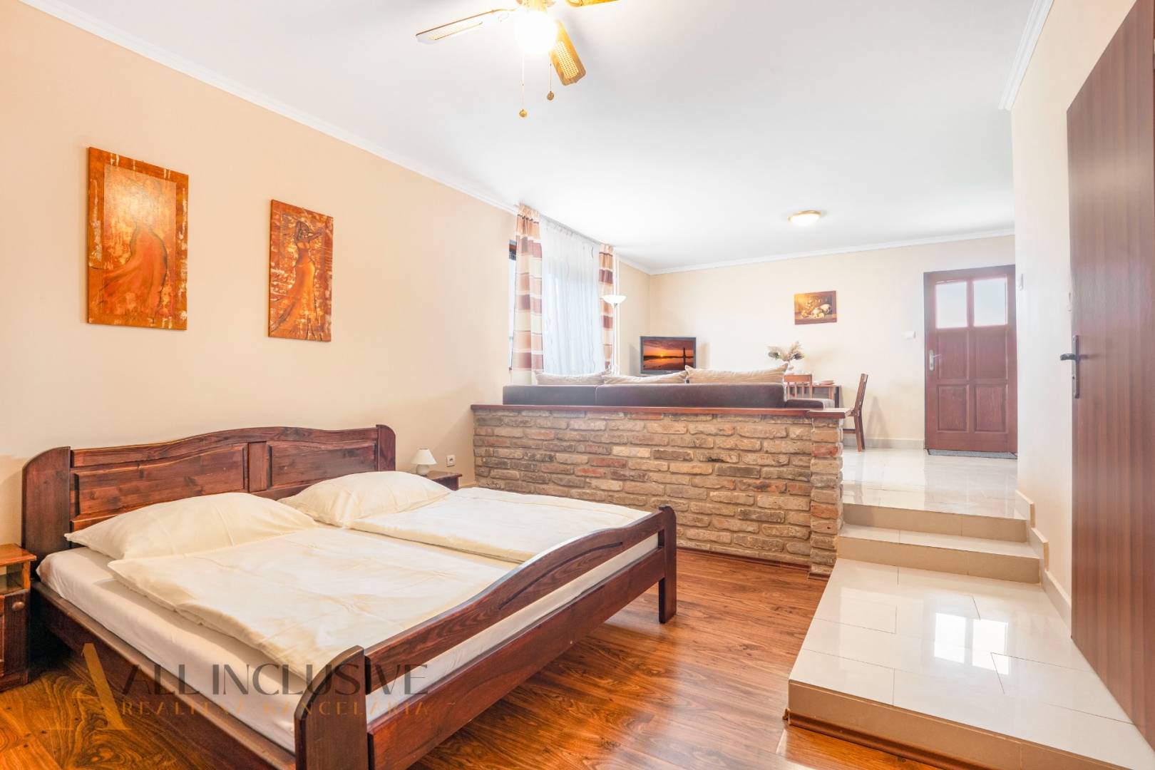 External property image