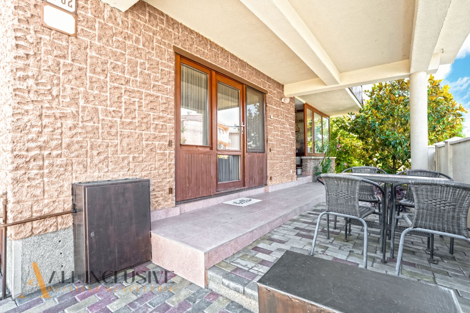 External property image