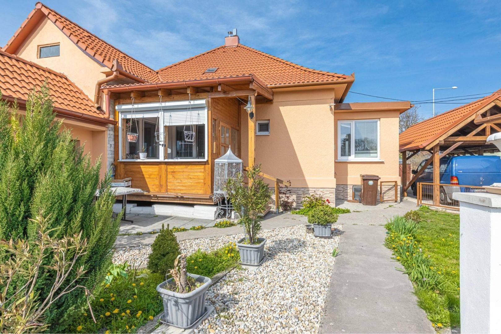 External property image