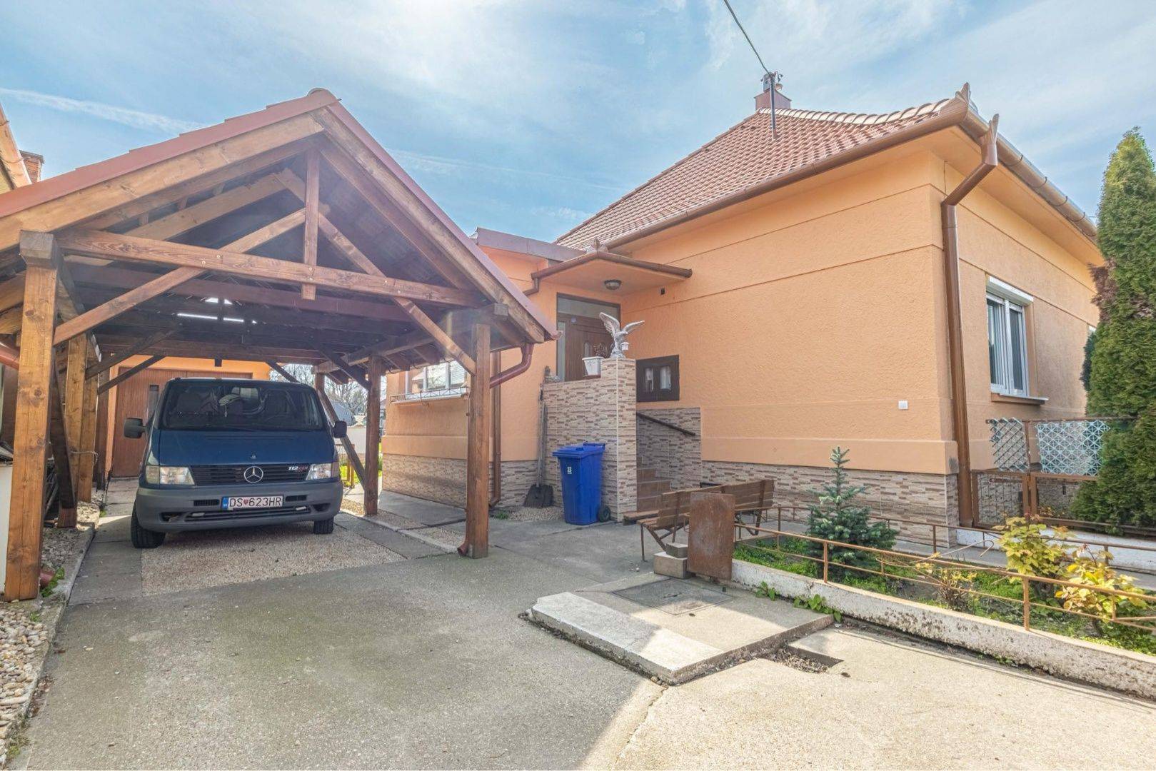 External property image