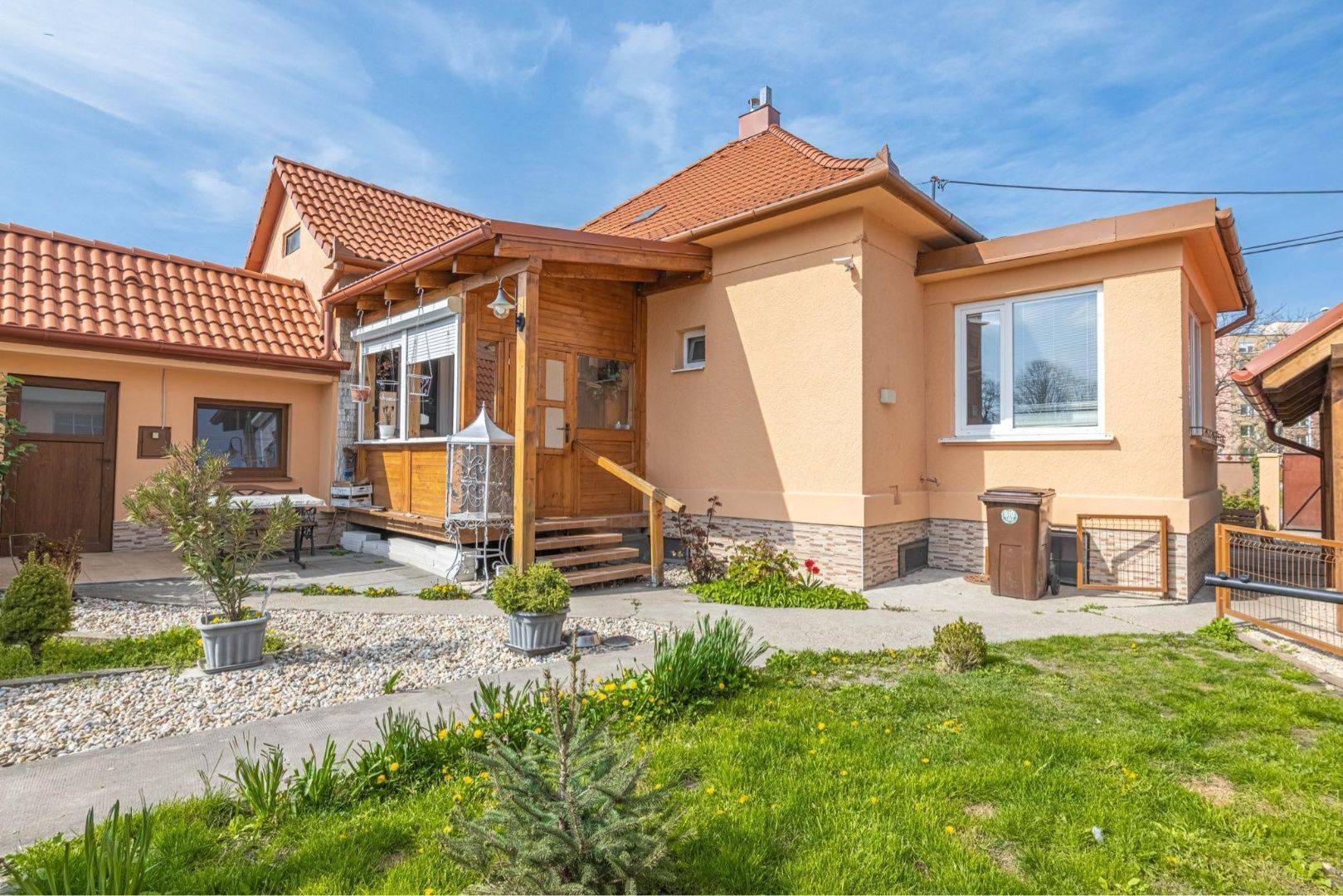 External property image
