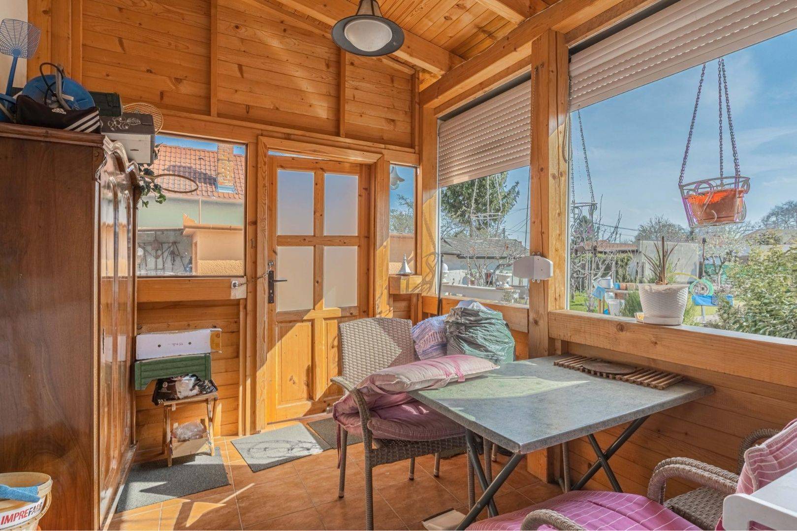 External property image