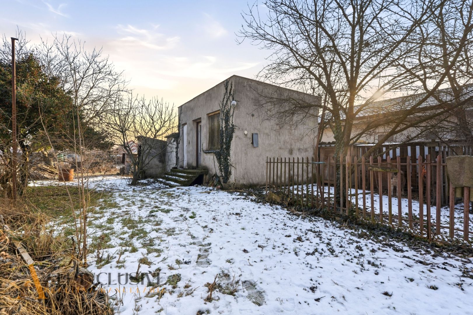 External property image