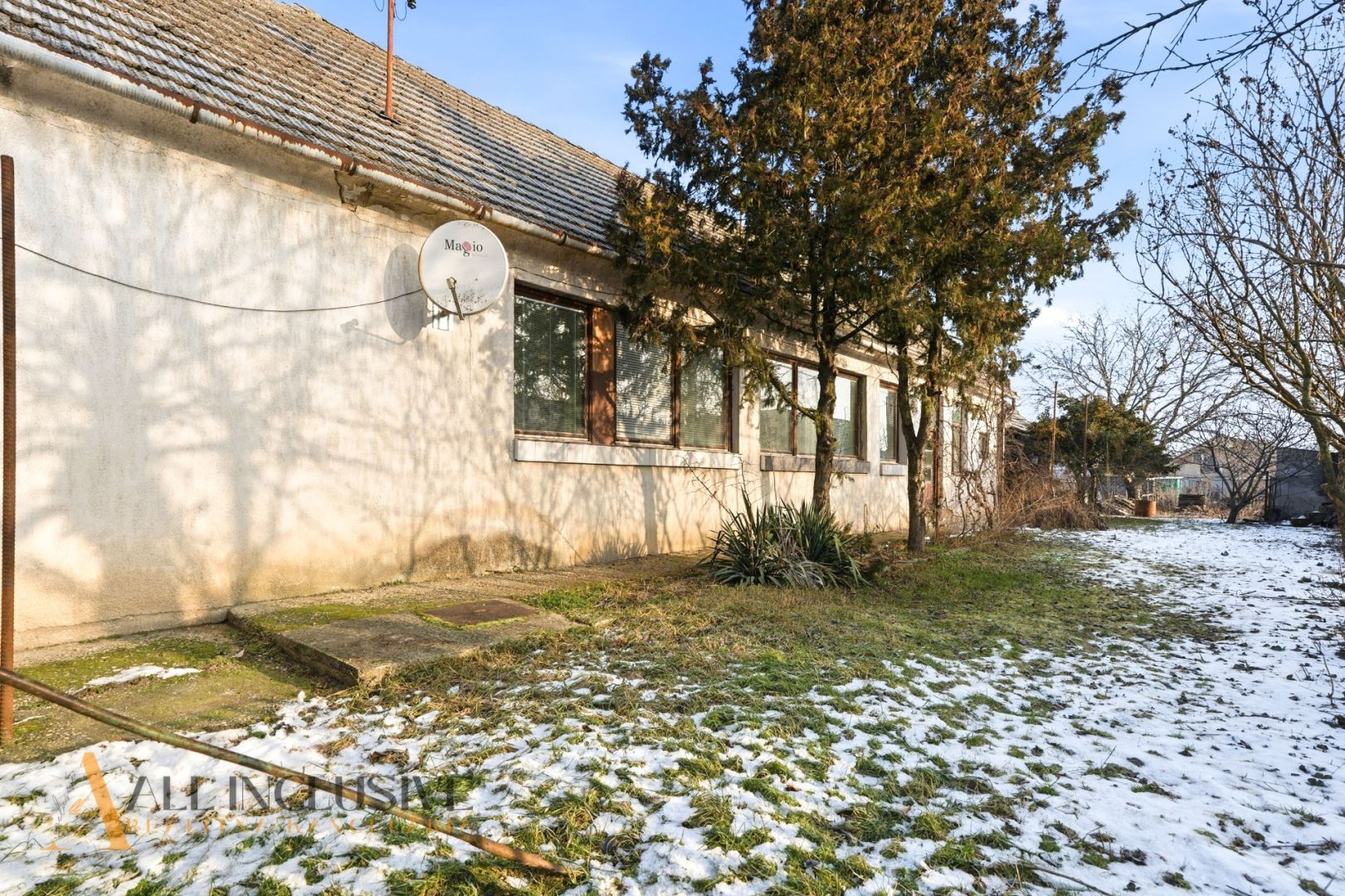 External property image