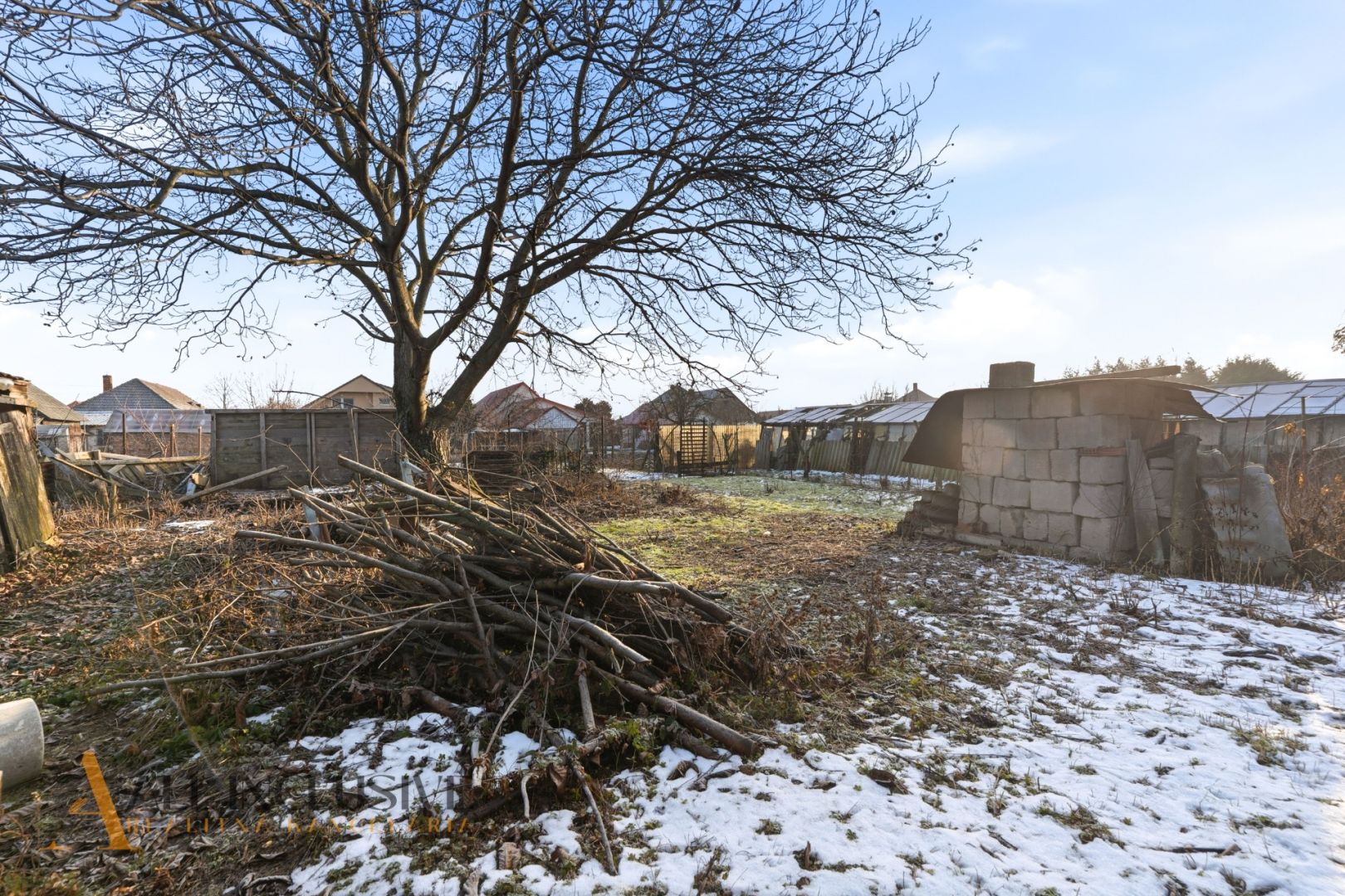 External property image