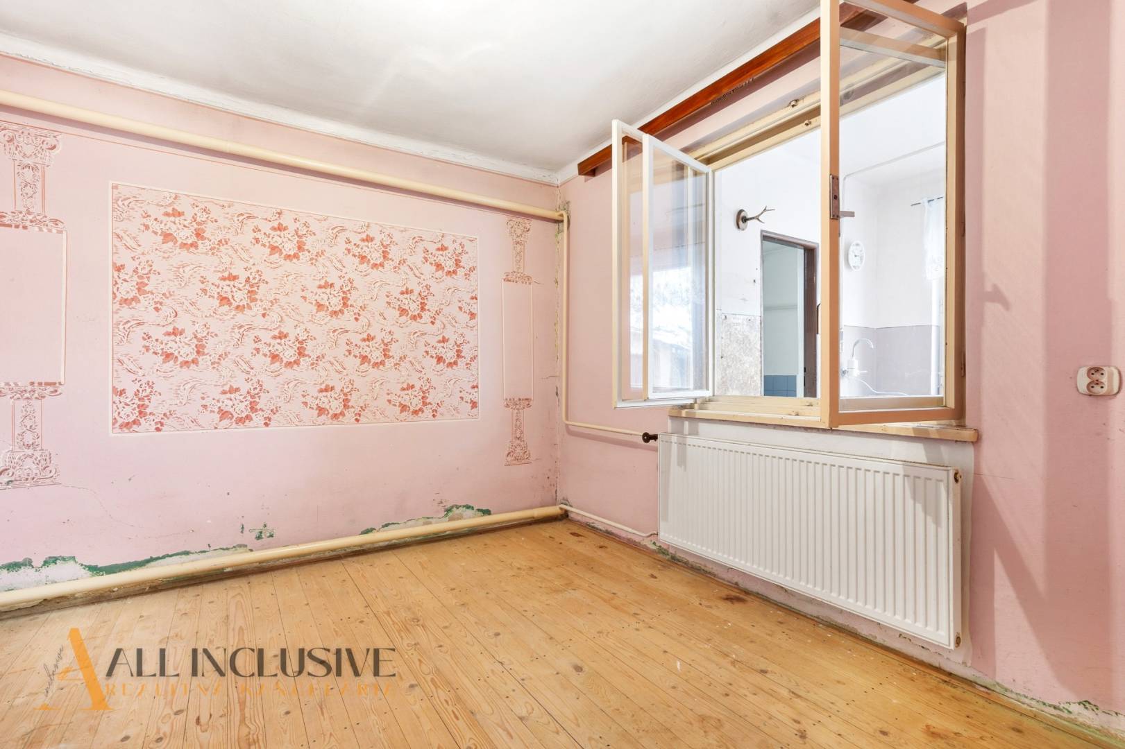 External property image