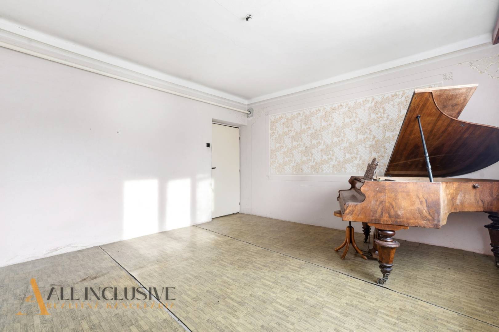 External property image