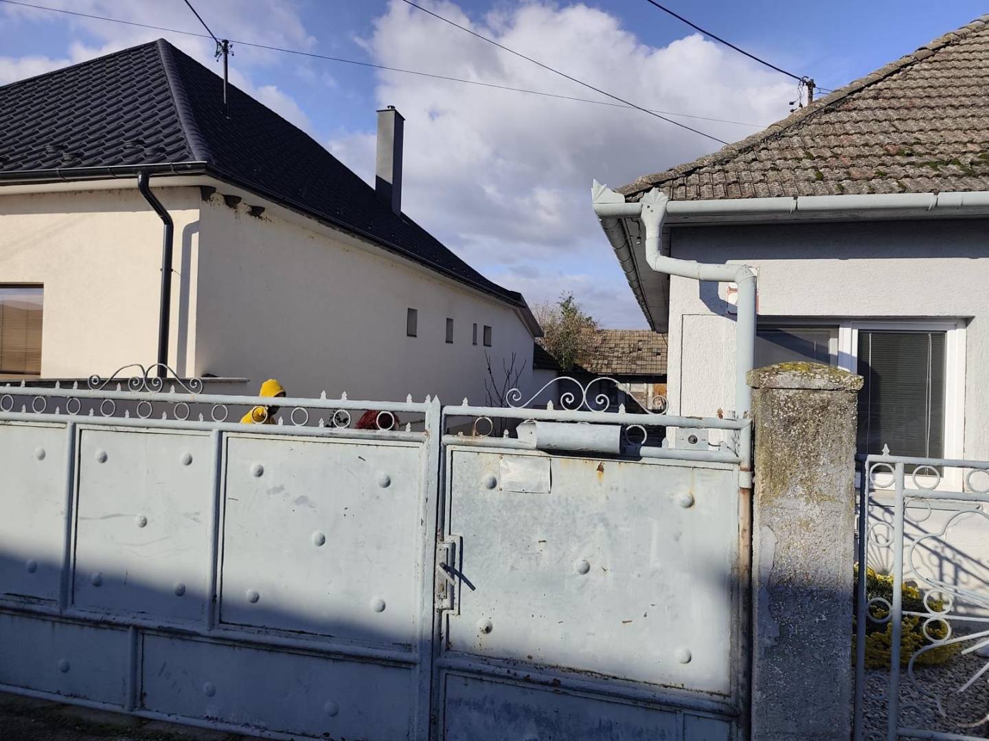 External property image