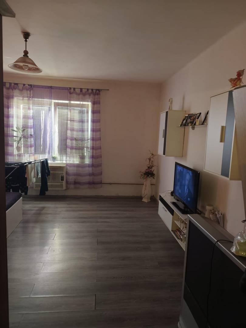 External property image