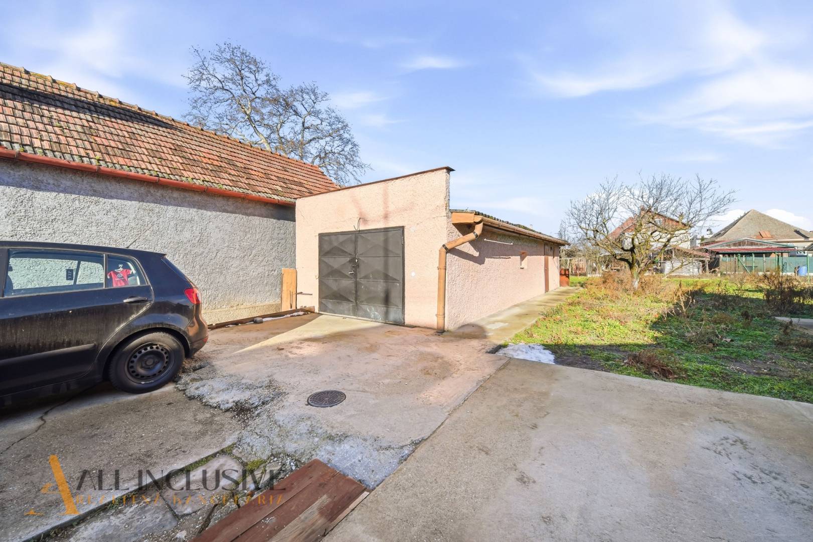 External property image