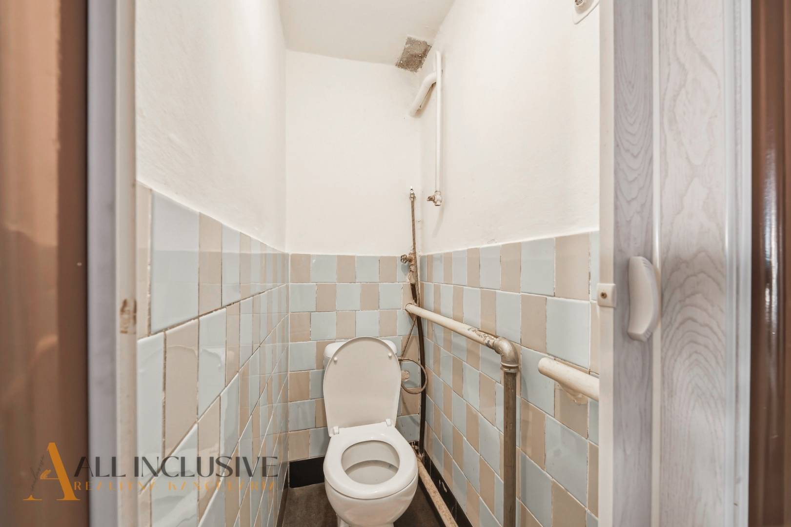 External property image