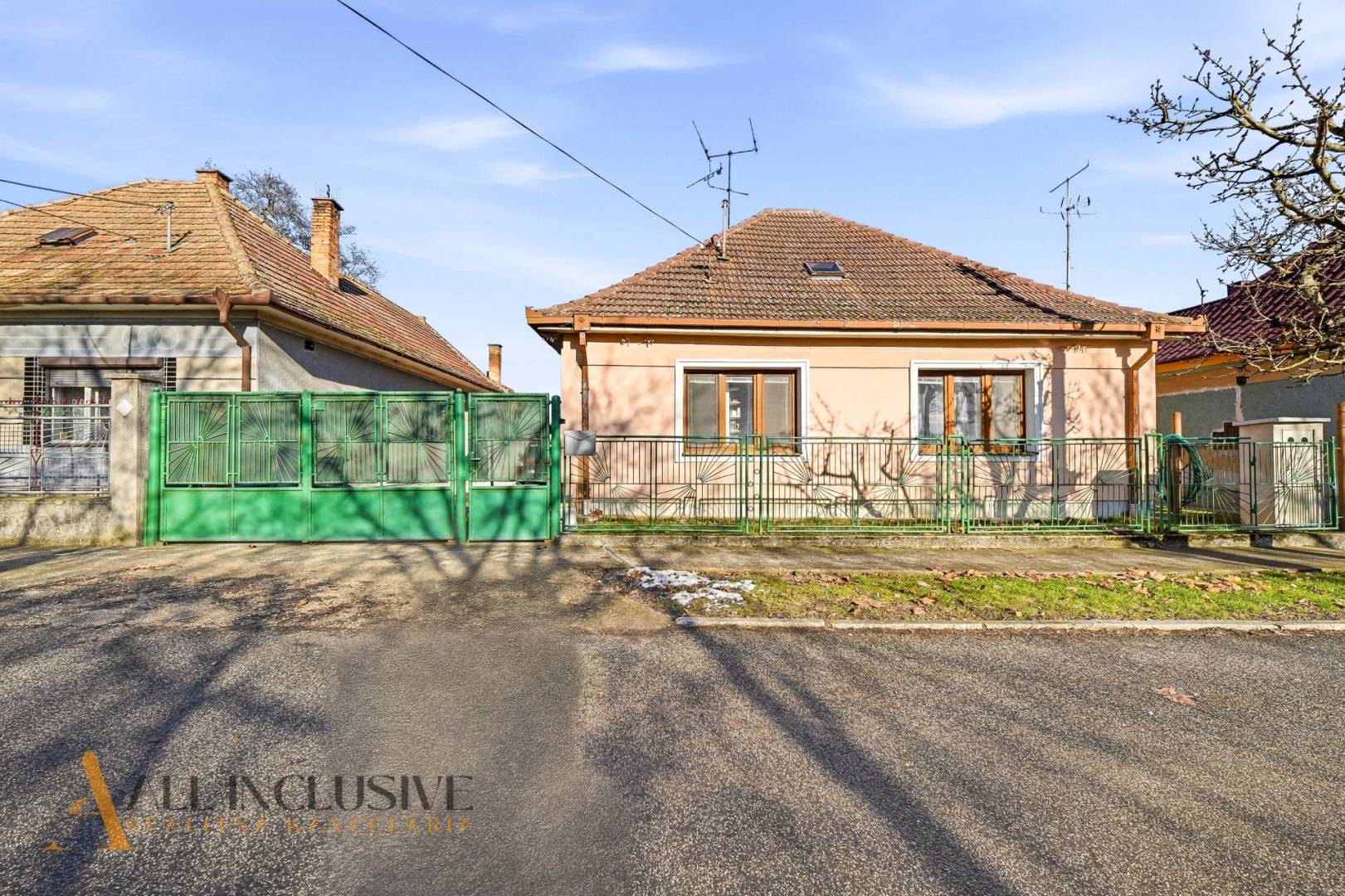 External property image