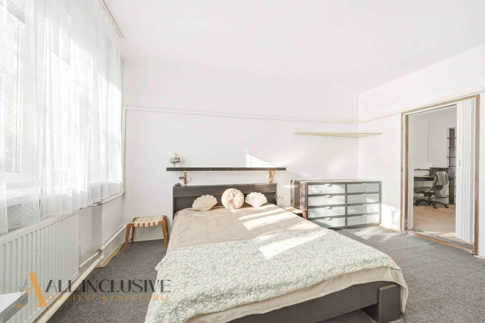 External property image