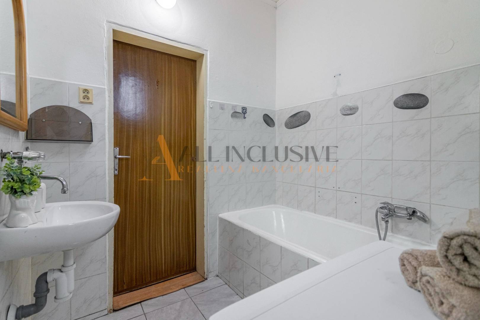 External property image