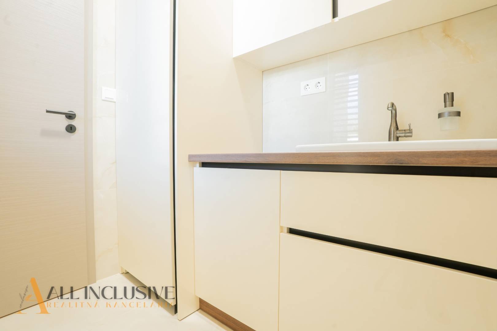 External property image