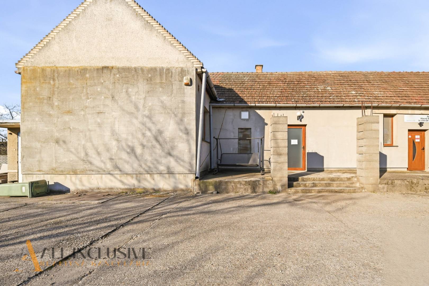 External property image