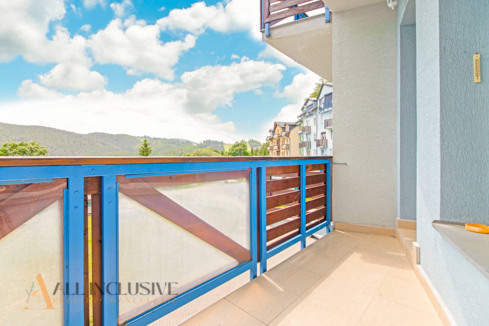 External property image