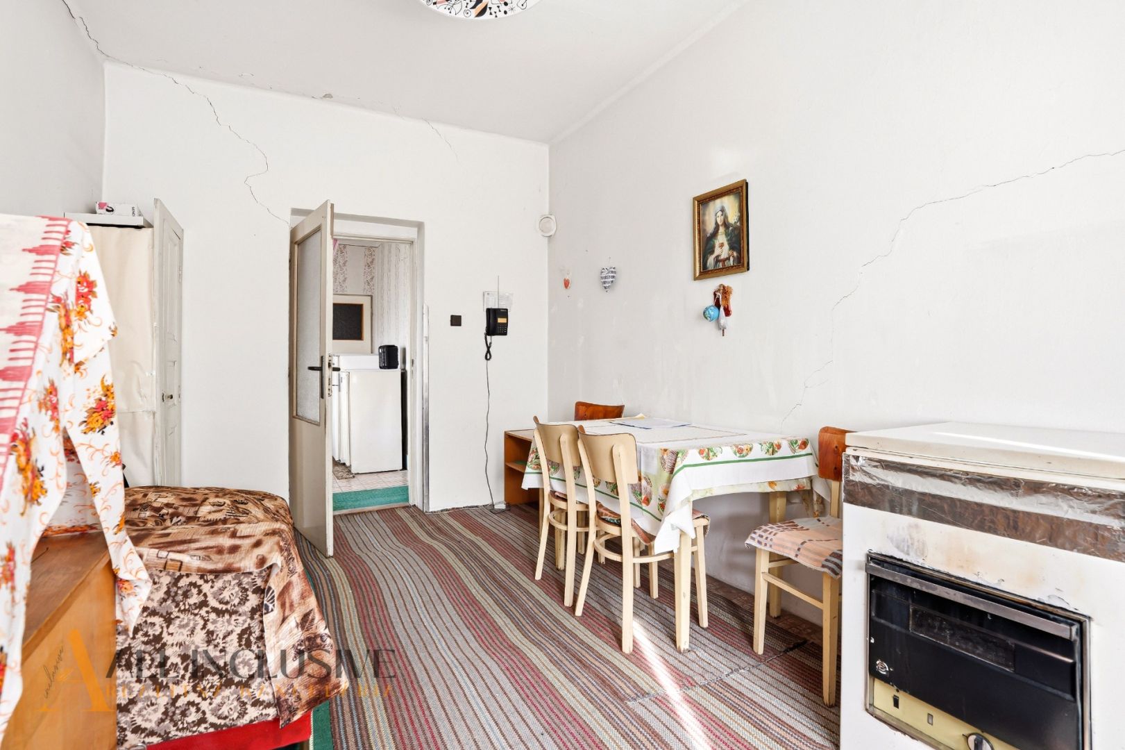 External property image