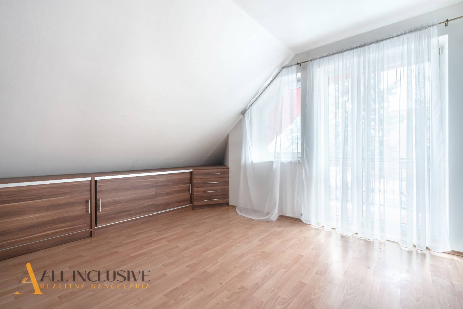 External property image