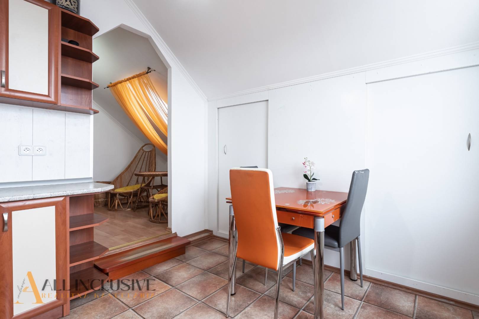 External property image