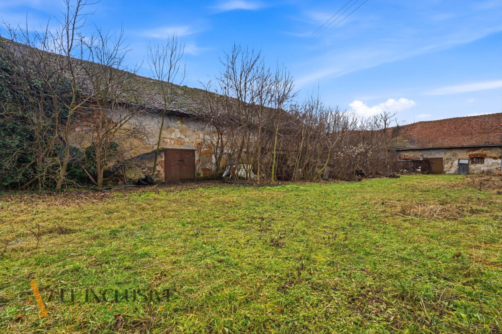 External property image