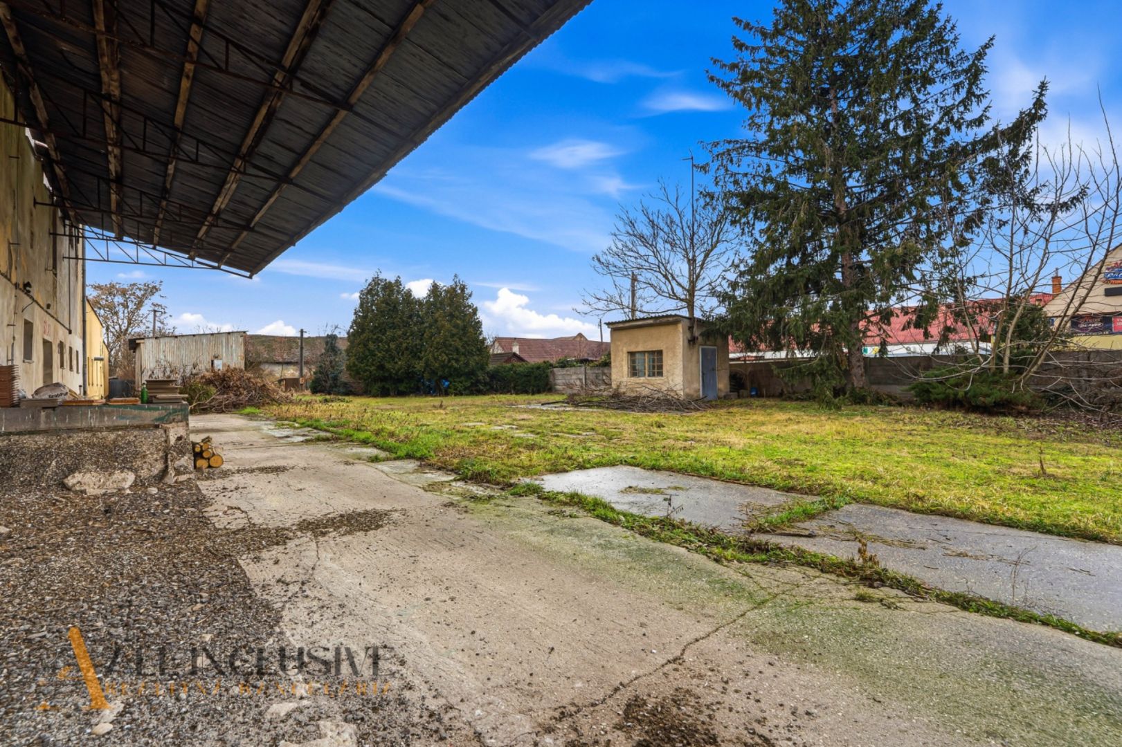 External property image