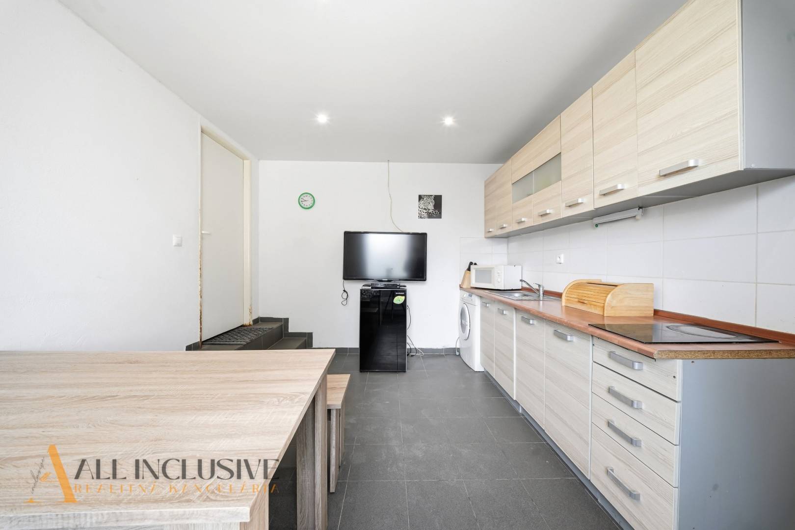 External property image