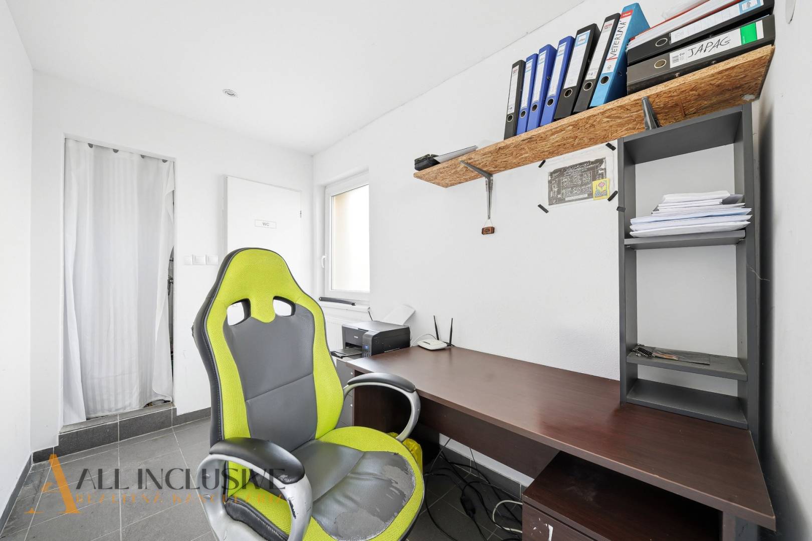 External property image