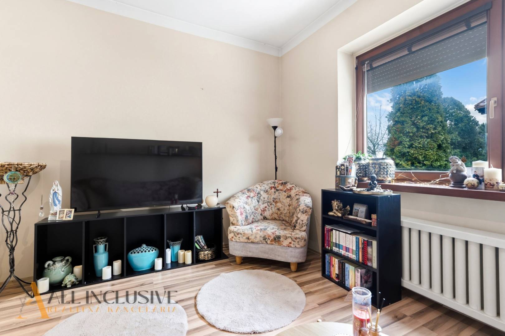 External property image