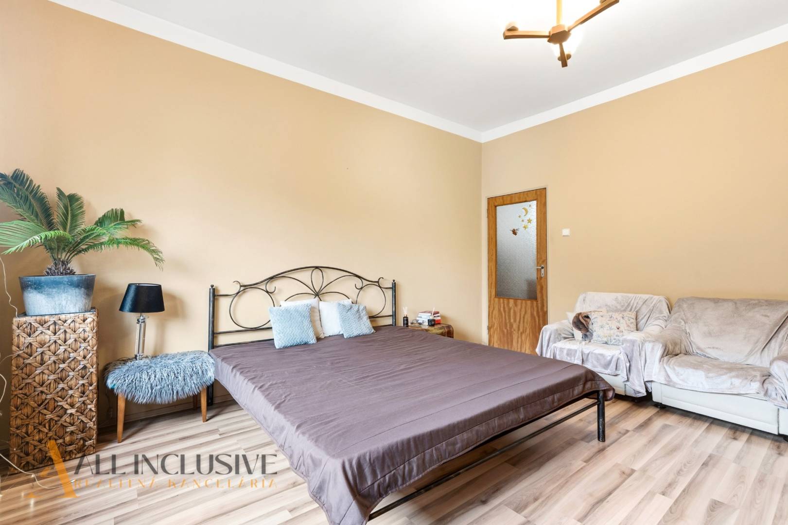 External property image