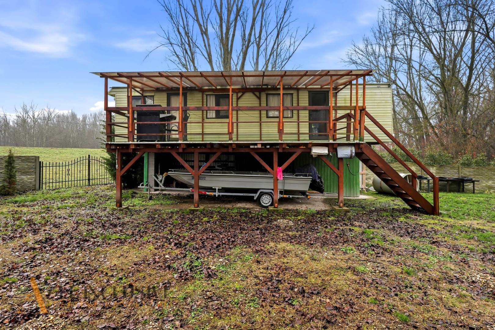 External property image