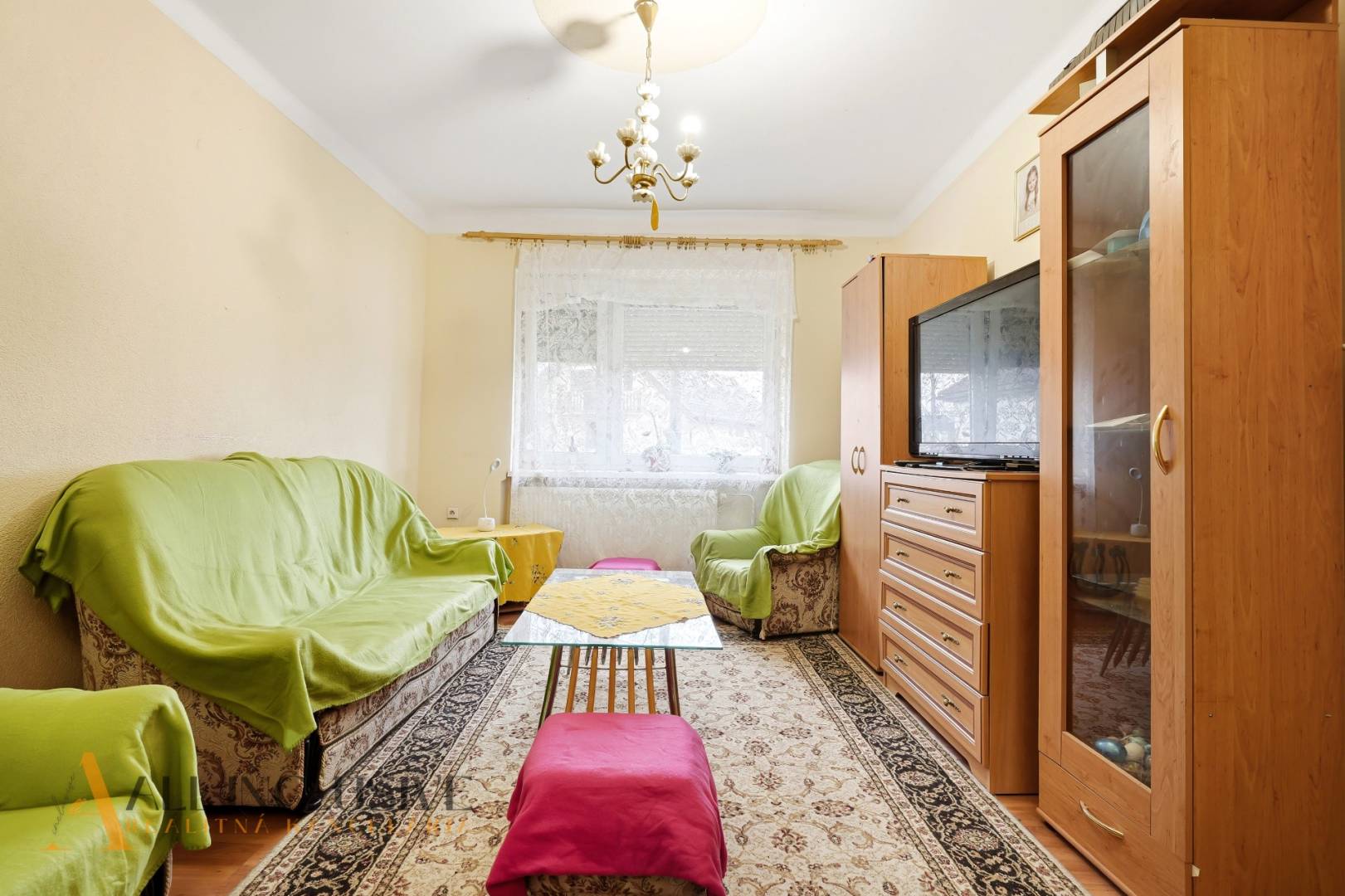 External property image