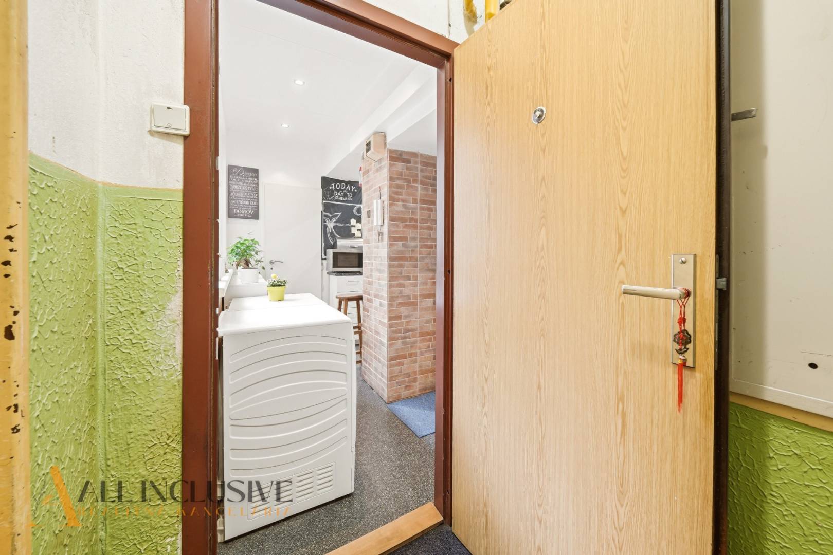 External property image