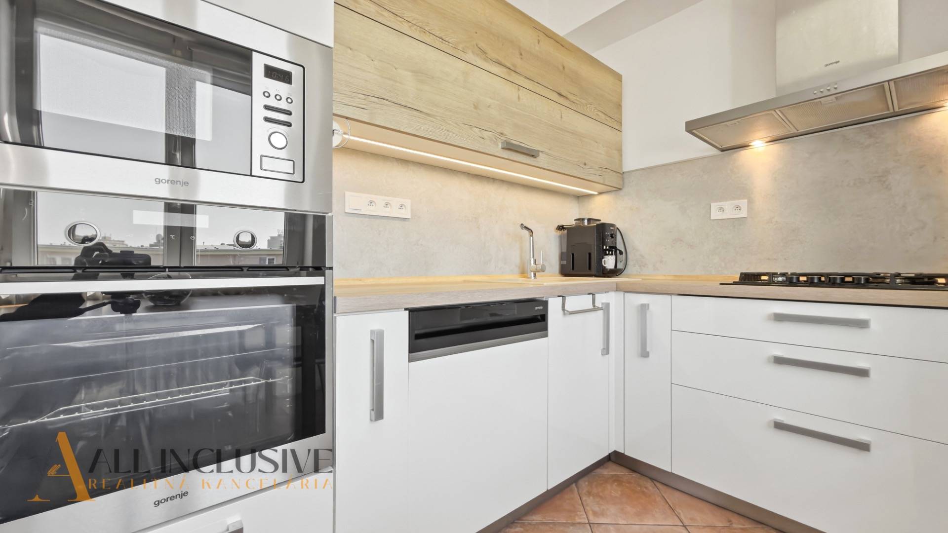 External property image