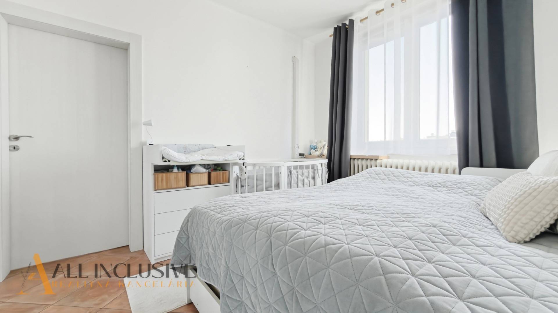 External property image