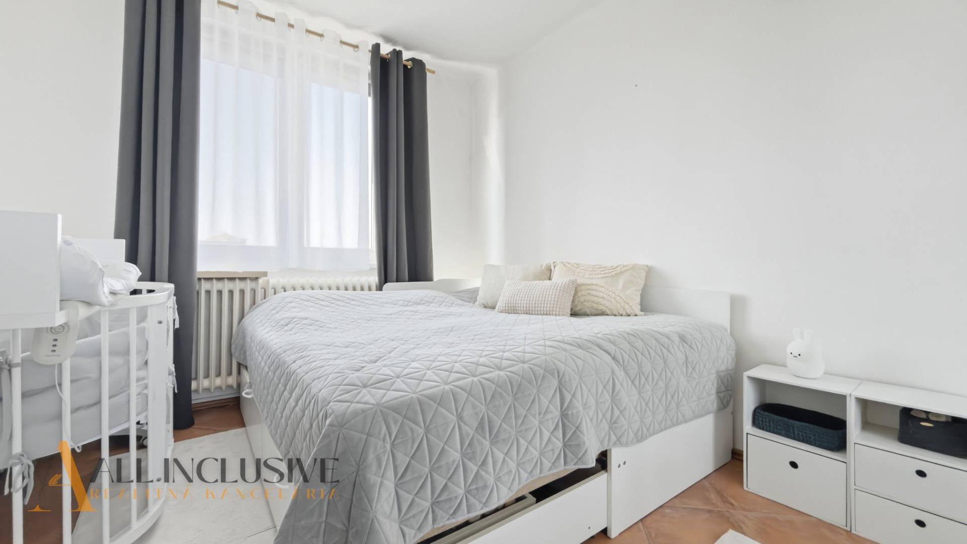 External property image