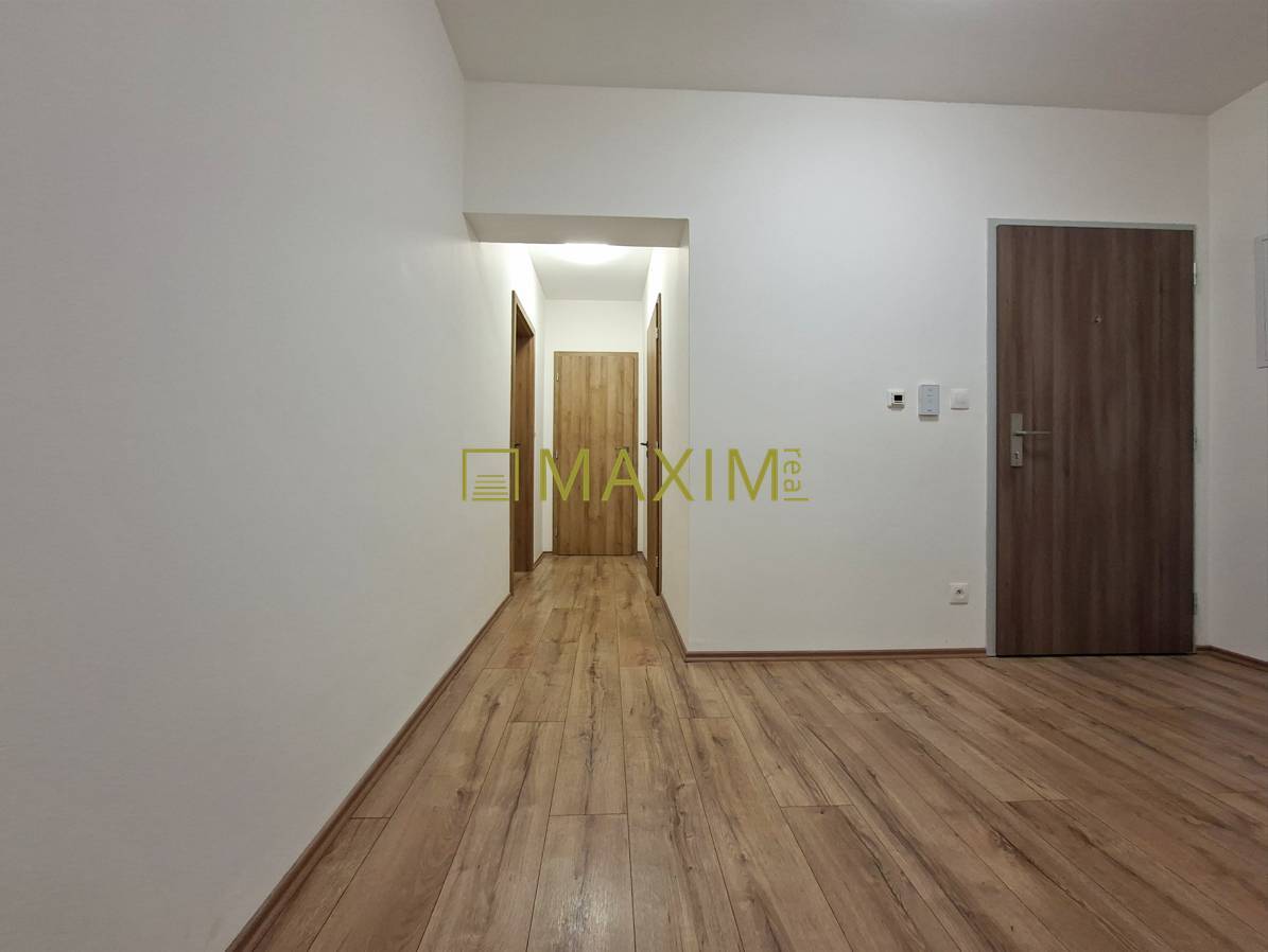 PRENÁJOM – V novostavbe Green Village 3 izbový byt s predzáhradkou v D