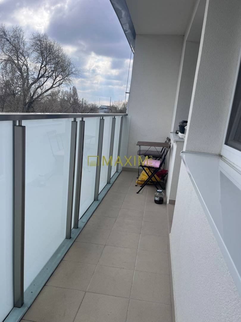 2-izbový byt s priestrannou lodžiou v bytovom dome – Vlčie hrdlo, BA