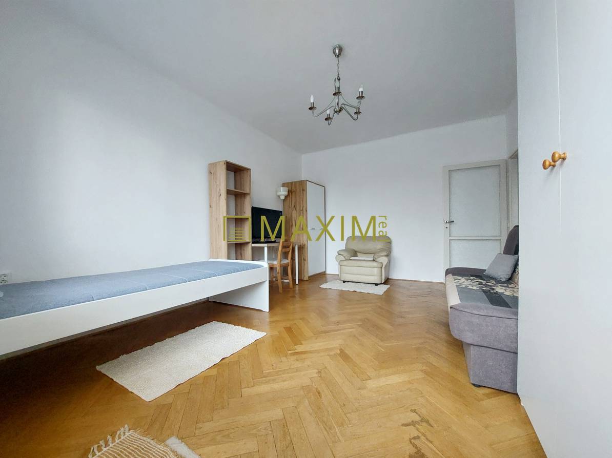 PRENÁJOM – V tehlovom bytovom dome 2 izbový byt na Trebišovskej ulici