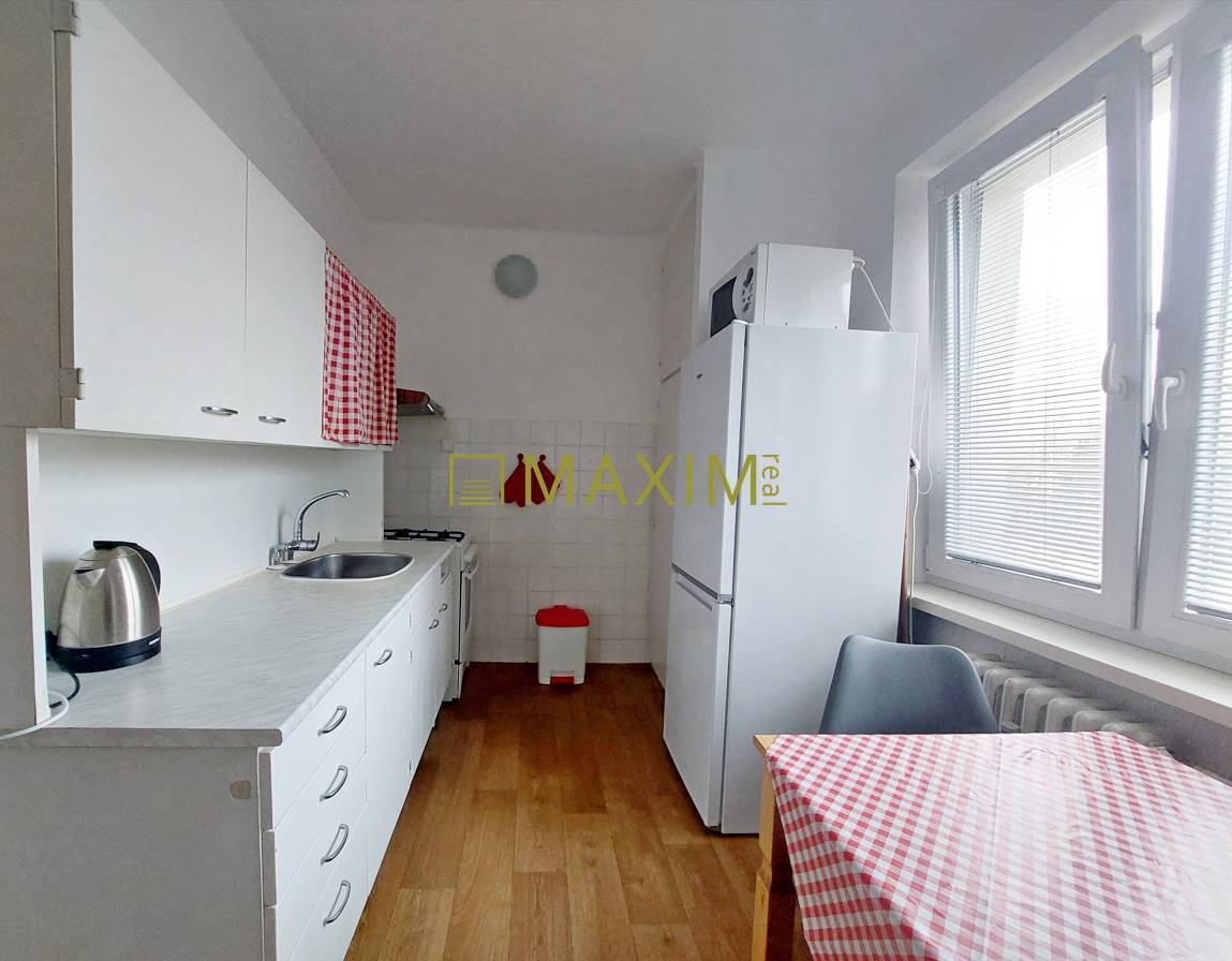 PRENÁJOM – V tehlovom bytovom dome 2 izbový byt na Trebišovskej ulici