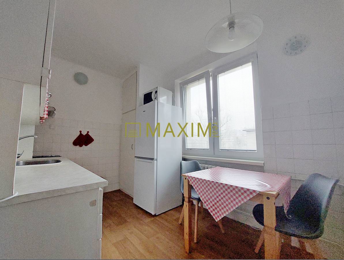 PRENÁJOM – V tehlovom bytovom dome 2 izbový byt na Trebišovskej ulici