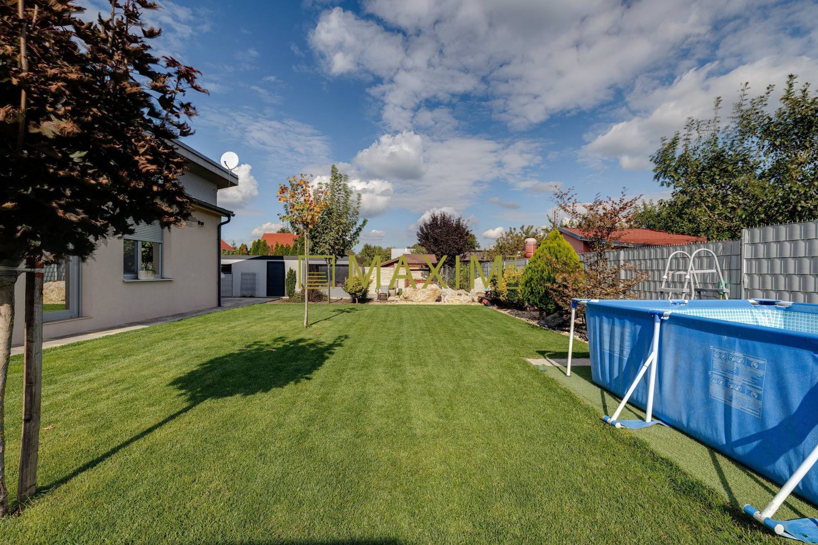 VÝNIMOČNÝ samostatne stojaci 4,5-izbový TOP dom v pokojnej lokalite MA