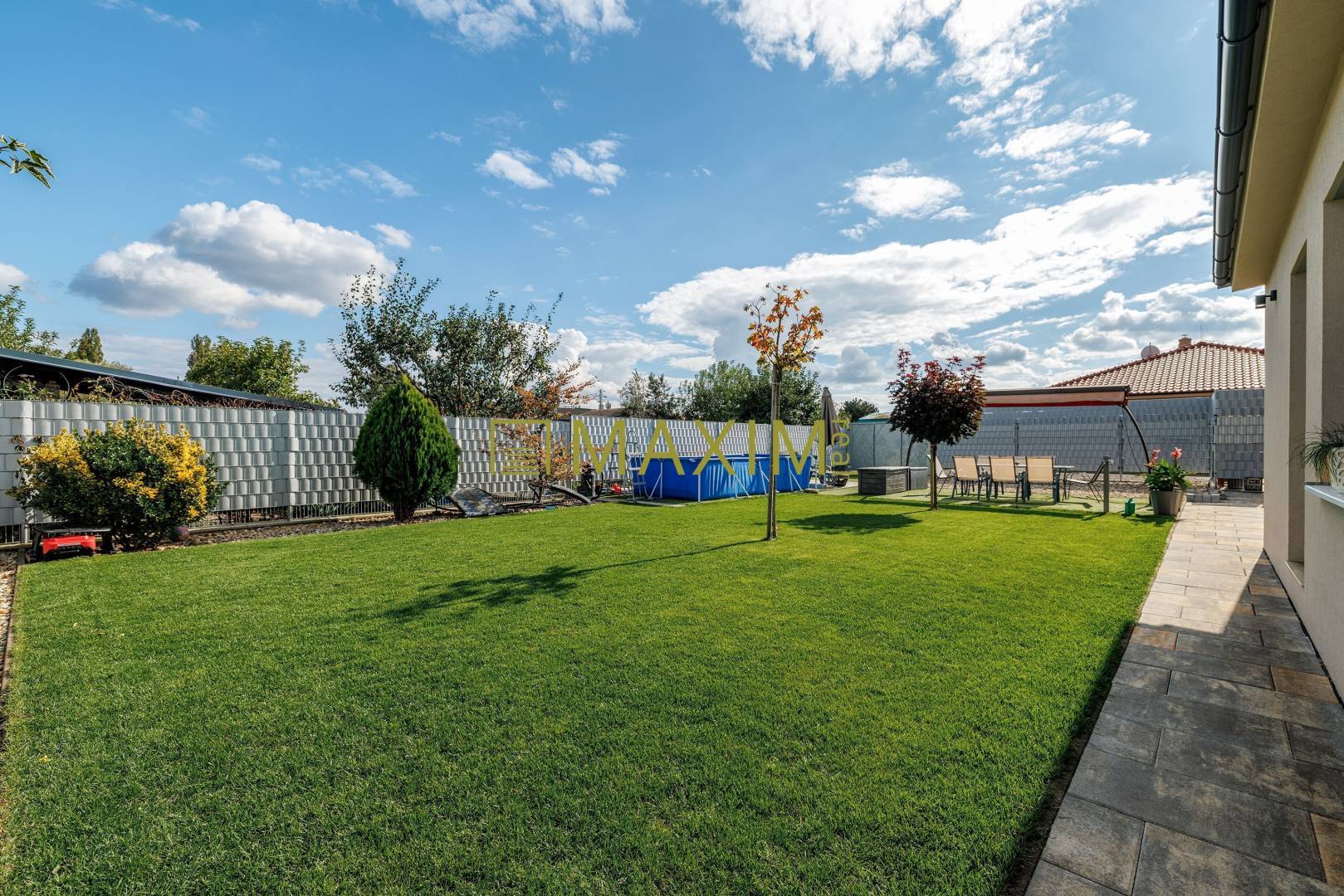 VÝNIMOČNÝ samostatne stojaci 4,5-izbový TOP dom v pokojnej lokalite MA