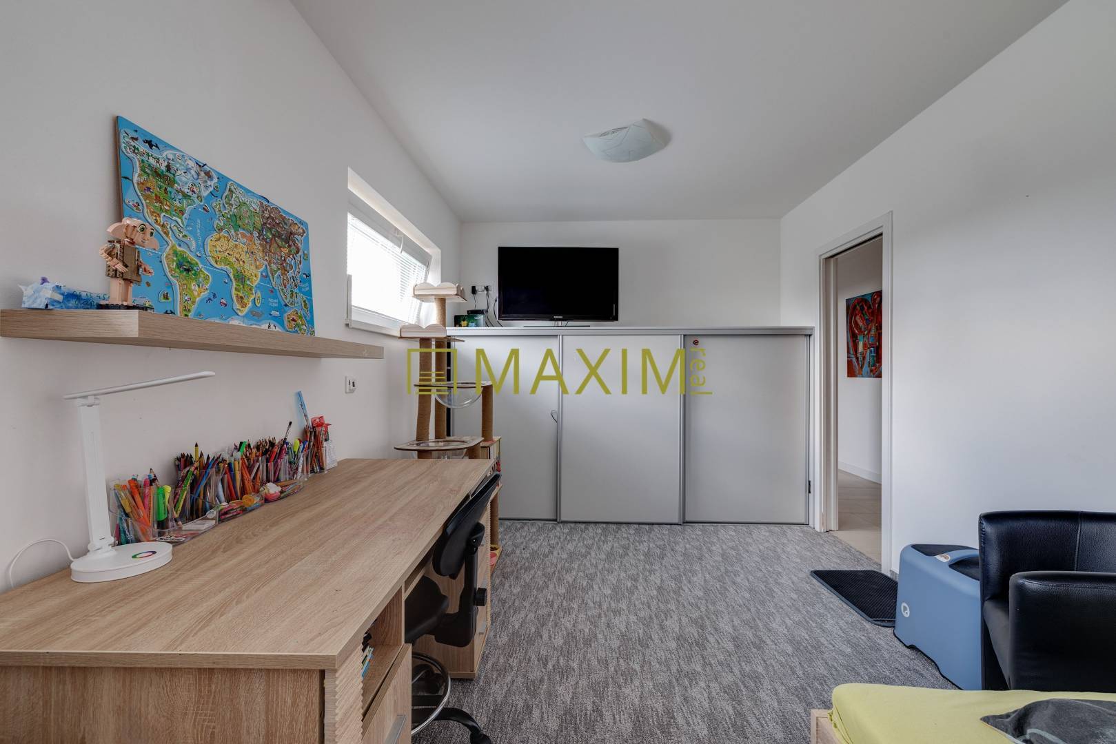 VÝNIMOČNÝ samostatne stojaci 4,5-izbový TOP dom v pokojnej lokalite MA