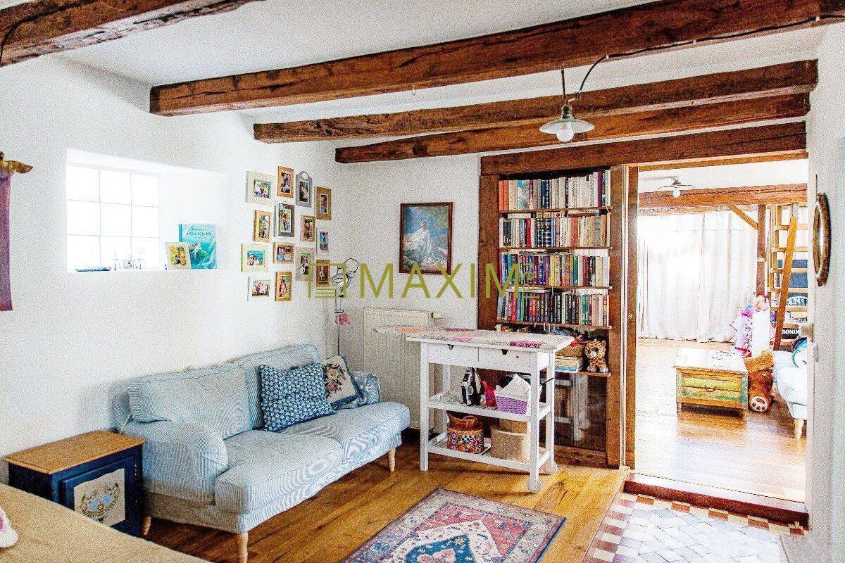 TOP – Okúzlujúci dom, zariadený vo vintage štýle s jedinečným pozemkom