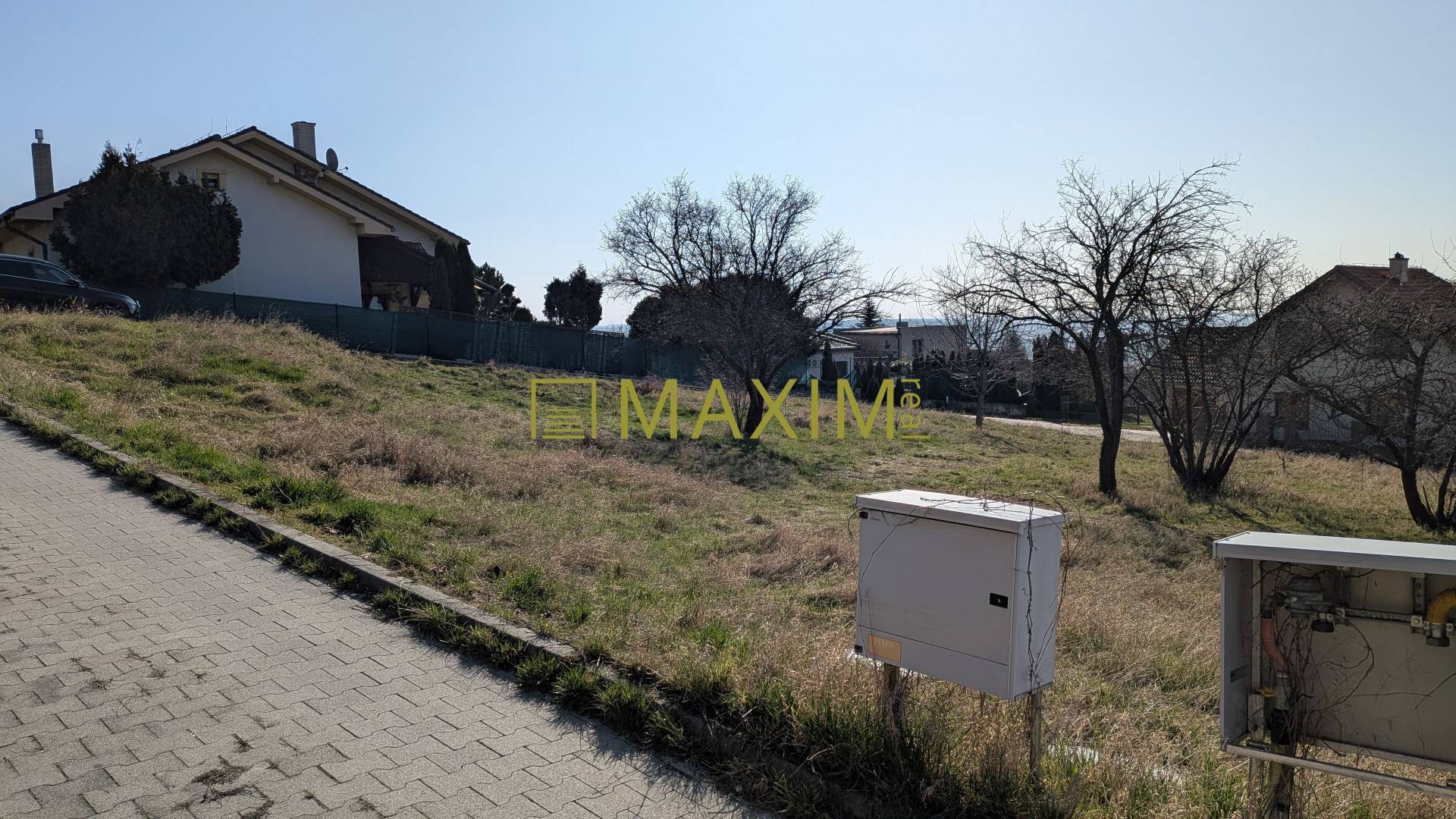 Lukratívny stavebný pozemok 936 m2 pod Zoborom, Višňová ulica